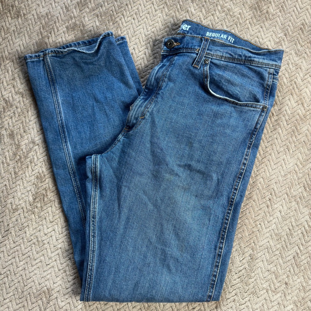 Wrangler Regular Fit Blue Jeans Mens 36x32 Medium Wash Denim Pants 1796601